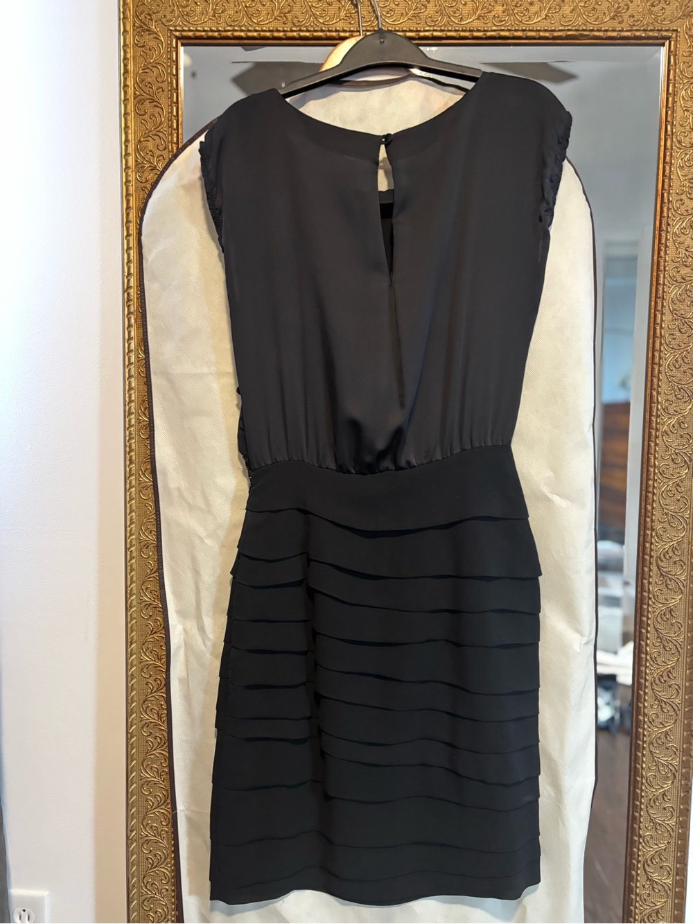 Black on black evening dress - Picture 2 of 3